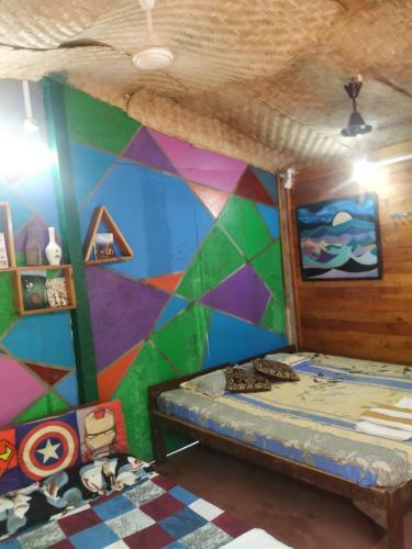 Hostal Cozy & Comfy Cabin With Small Kitchen Near Vagator Beach