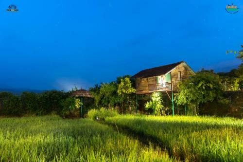 Hotel Koomankolly Resort