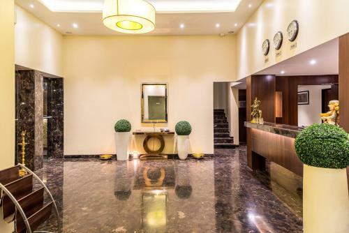 Hotel Treebo Tryst Grand Emerald