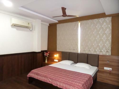 Kapil Lodge