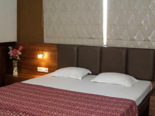 Kapil Lodge