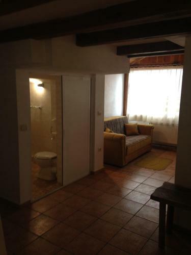 Hotel Pri Chakara