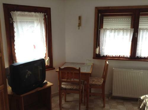 Hostal Vanda Guest House
