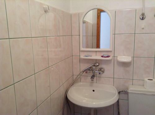Hostal Vanda Guest House