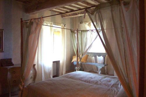 Camigliano Villa Sleeps 16 Air Con Wifi