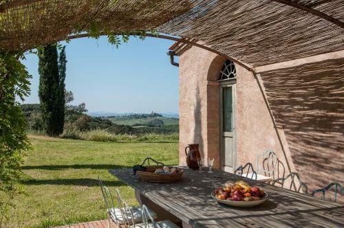 Camigliano Villa Sleeps 16 Air Con Wifi