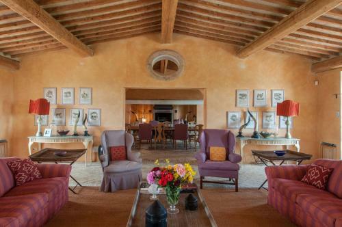 Camigliano Villa Sleeps 16 Air Con Wifi