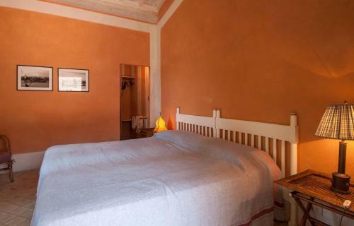 Camigliano Villa Sleeps 16 Air Con Wifi