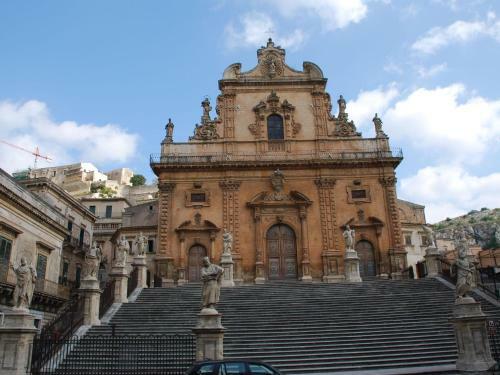 Spacious Child-friendly Villa In Modica