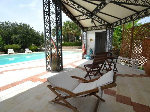 Spacious Child-friendly Villa In Modica