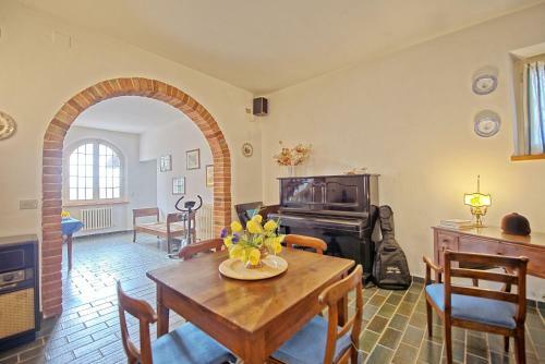 Casamaggiore Villa Sleeps 10 Pool Air Con Wifi
