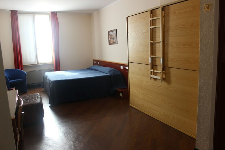 New Alexander Hotel