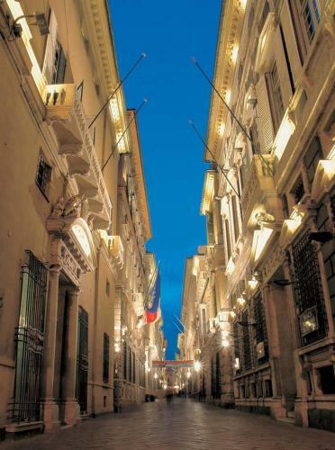 Garibaldi Apartment