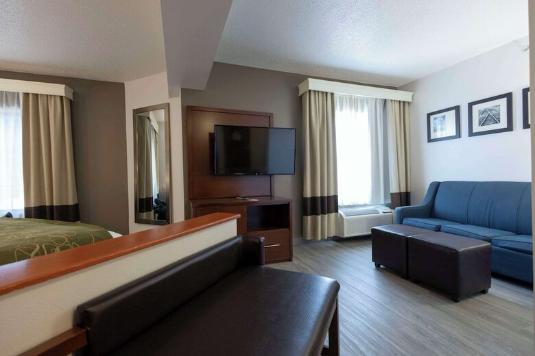 Hotel Comfort Suites