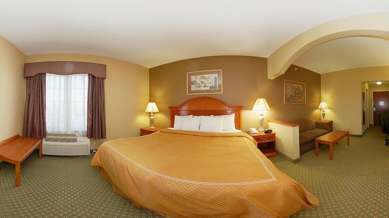 Hotel Comfort Suites