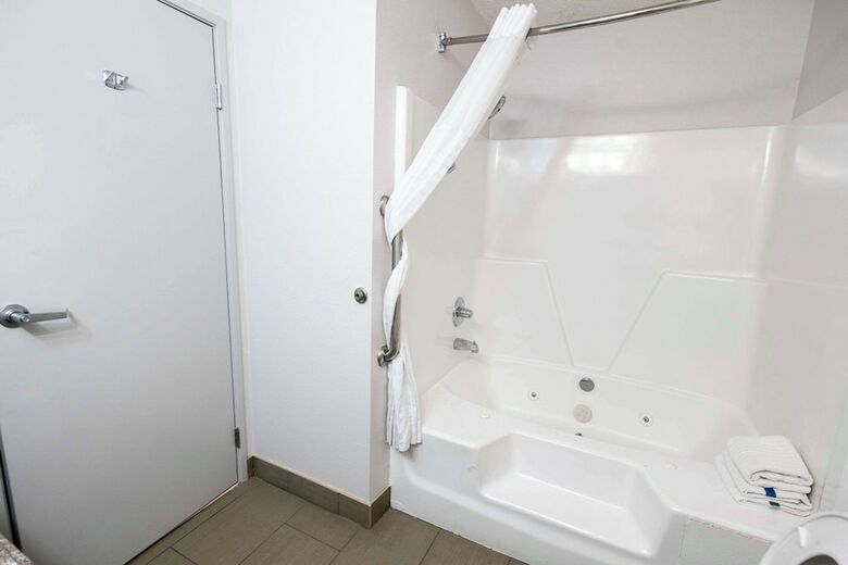 Hotel Comfort Suites