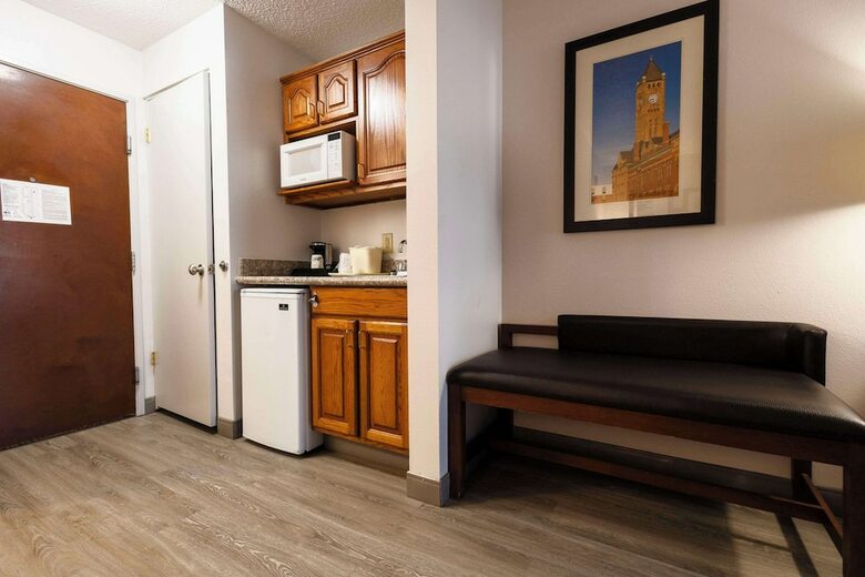 Hotel Comfort Suites