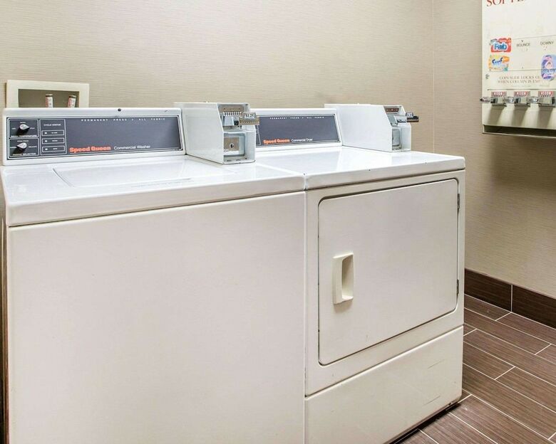 Hotel Comfort Suites
