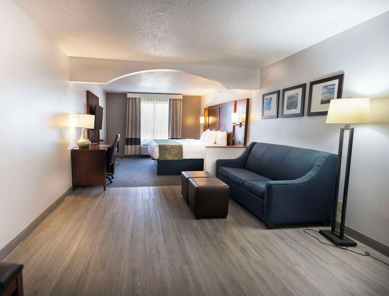 Hotel Comfort Suites