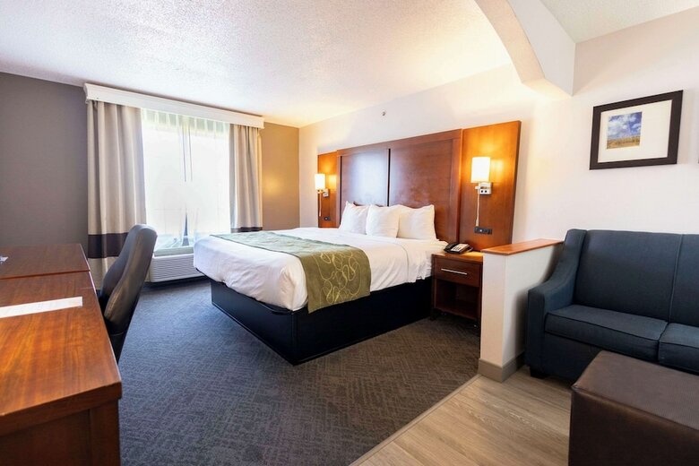 Hotel Comfort Suites