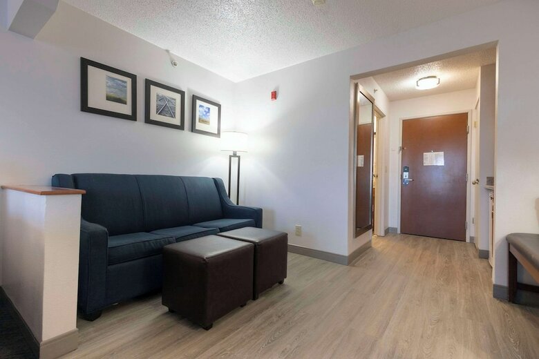 Hotel Comfort Suites