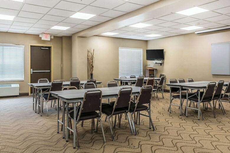 Hotel Comfort Suites