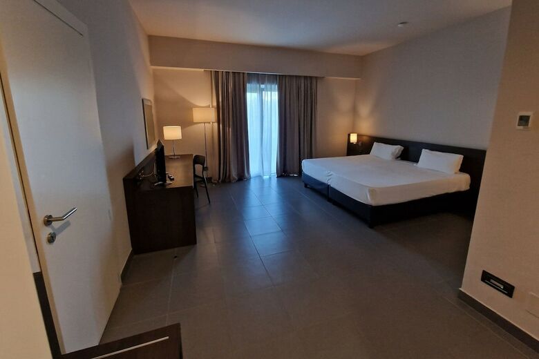 Hotel Tulip Inn Naples Airport
