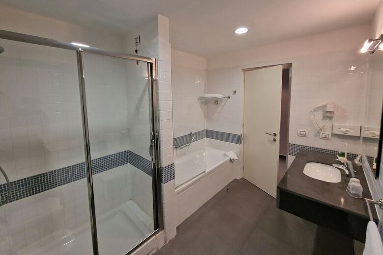 Hotel Tulip Inn Naples Airport