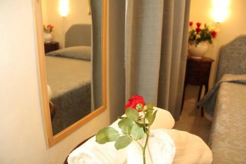 Hostal Gemini Camere E Suites