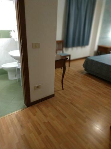 Hostal Gemini Camere E Suites