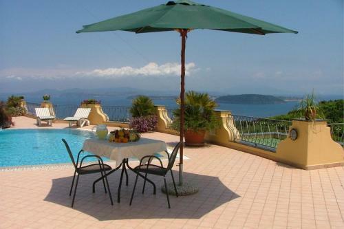 Cretaio Apartment Sleeps 7 Pool
