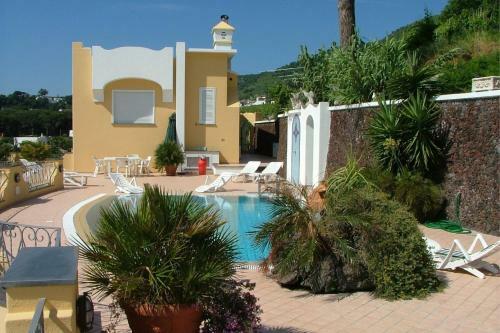 Cretaio Apartment Sleeps 7 Pool
