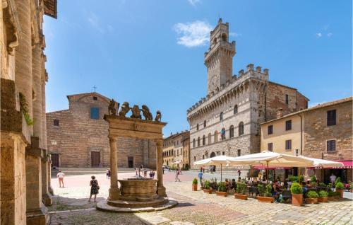 Two-bedroom Apartment In Montepulciano (si)
