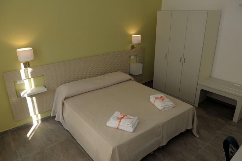 Hostal Della Torre Rooms