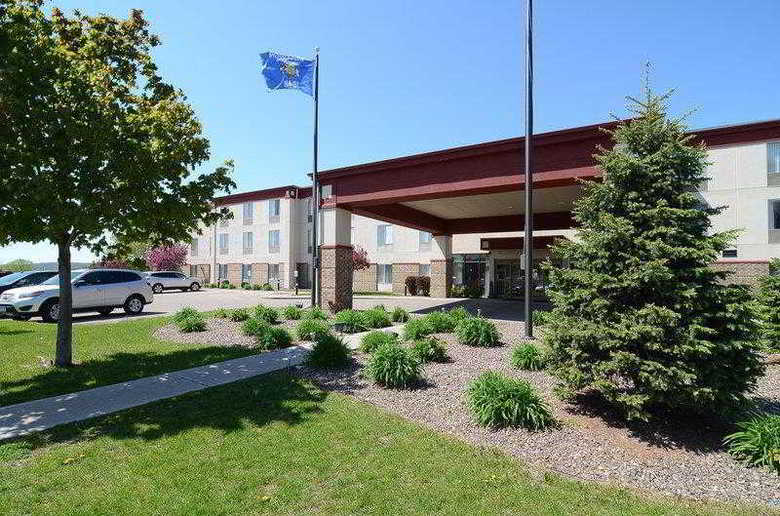 Best Western Plus Trail Lodge Hotel & Suites