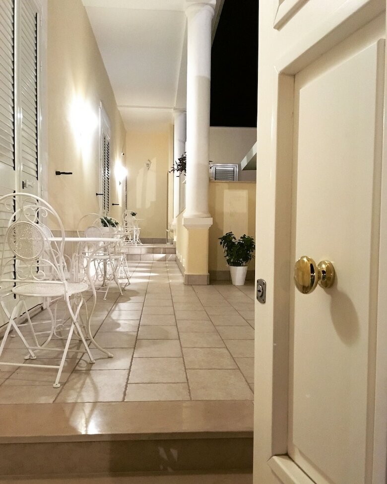 Hostal Domus Bianca Lancia