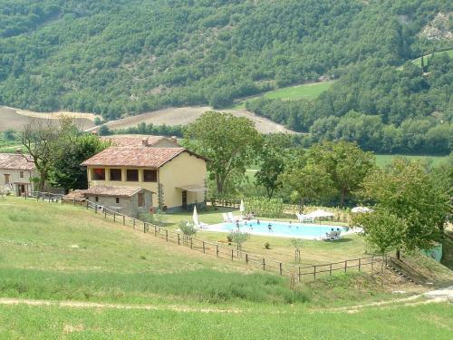 Marradi Apartment Sleeps 4 T241721
