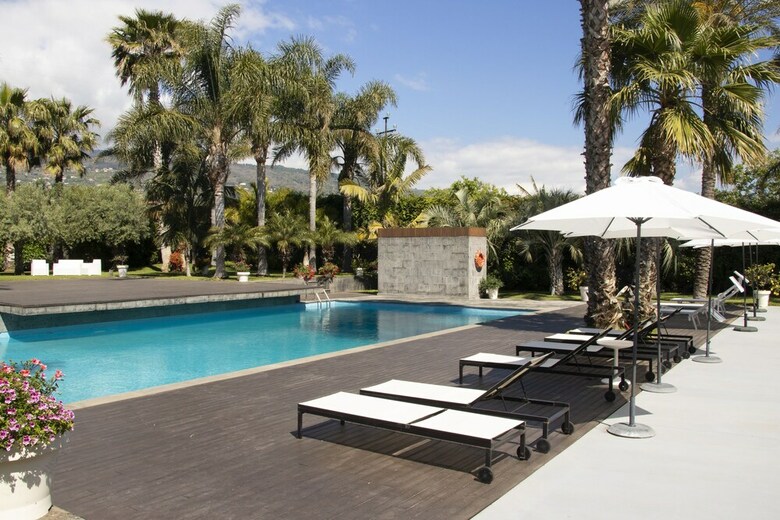 Villa Carlino House