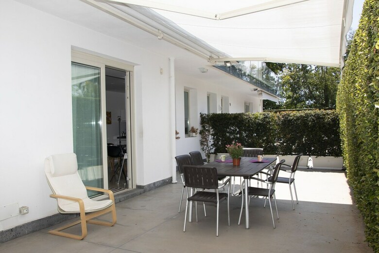 Villa Carlino House