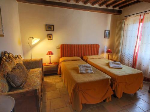 Heritage Cottage In Casole D'elsa With Terrace
