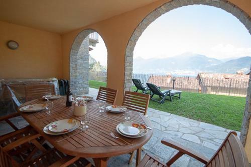 Villa Le Rose Sleeps 8