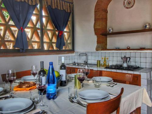 Holiday Home In Tuscany With Swimming Pool