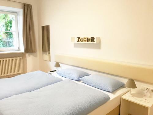 Hostal Manzoni Premium