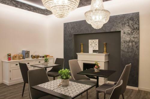 Hostal Double A Guest House
