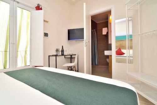 Hostal Minisuite 36