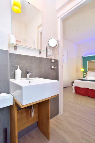 Hostal Minisuite 36