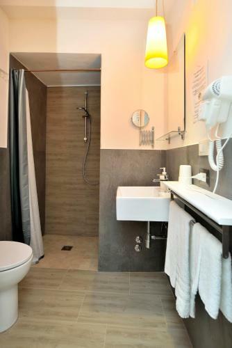 Hostal Minisuite 36