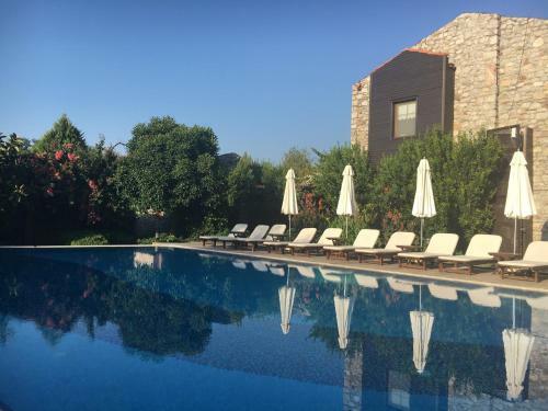 Hostal Luna Begonvil Tas Evler
