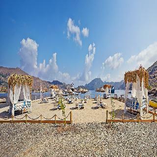 Admiral Beach Hotel