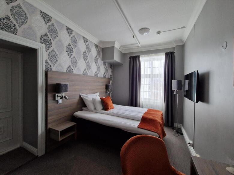 Dr. Holms Hotel